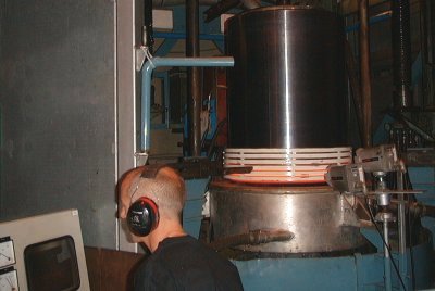 Induktionsh�rdning av en vals.